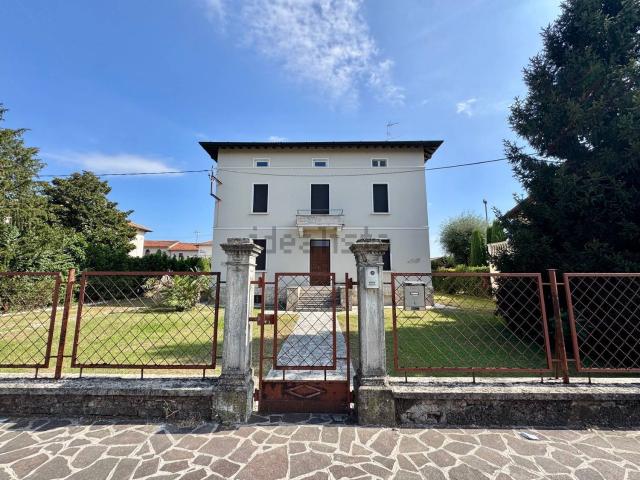 Casa in vendita a Bagnolo Mella, Brescia