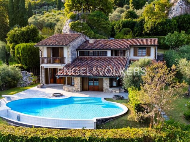 Casa in vendita a Comunità Montana Parco Alto Garda bresciano, Gargnano