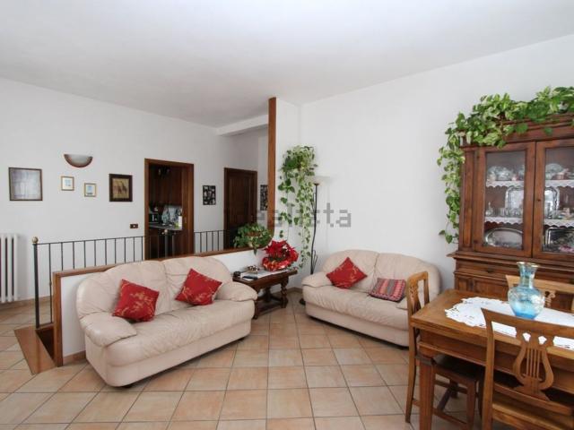 Casa in vendita a Abbadia di Montepulciano, Abbadia Di Montepulciano