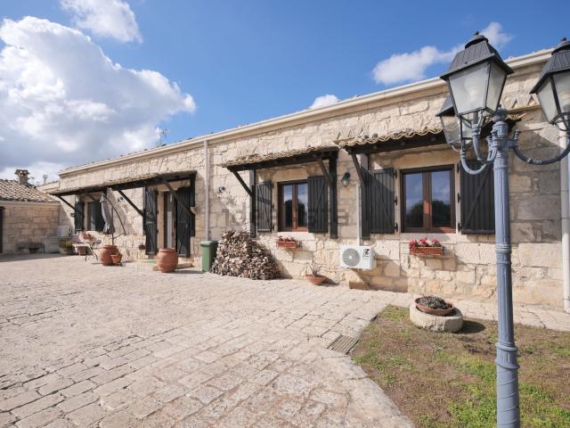 Casa in vendita a Ragusa, Sicilia