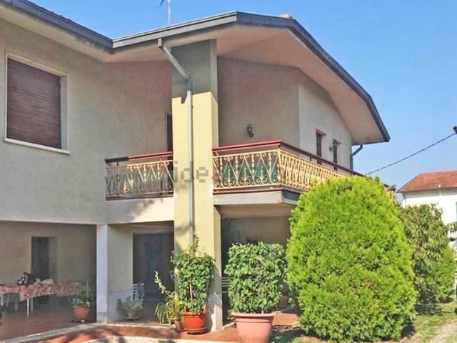 Casa in vendita a San Salvatore, Montecarlo