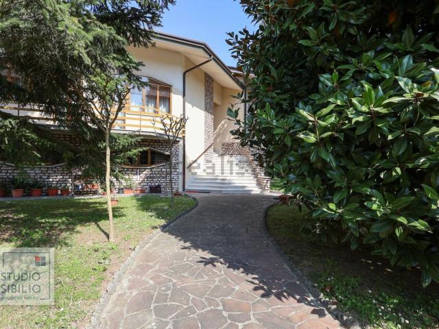 Casa in vendita a Borgo Virgilio, Lombardia