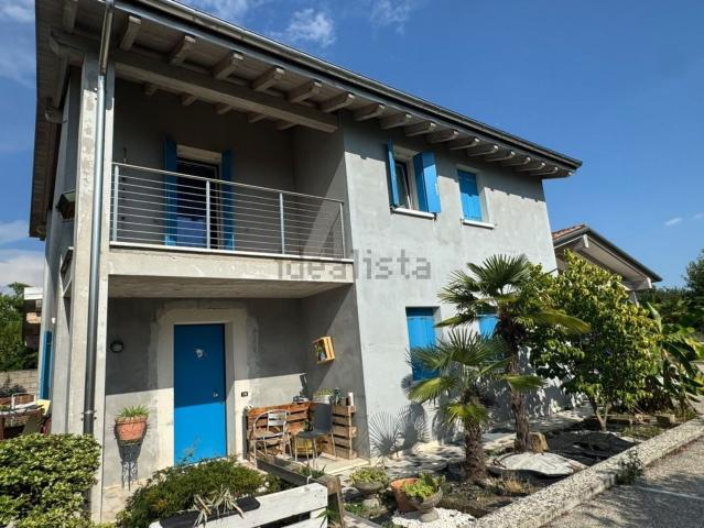 Casa in vendita a Rossano Veneto, Veneto
