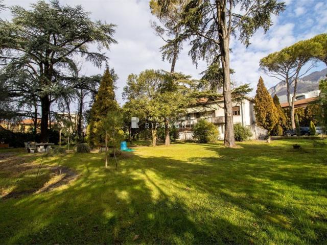 Casa in vendita a Foppenico, Calolziocorte