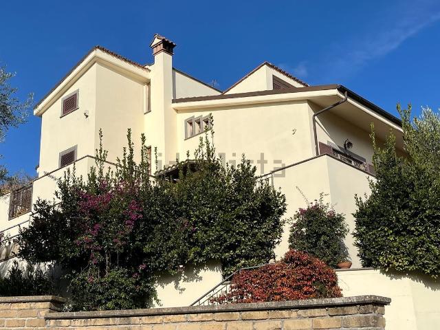 Casa in vendita a Roma Capitale, Lazio