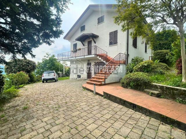 Casa in vendita a Vaccarezza Nuova, Brivio