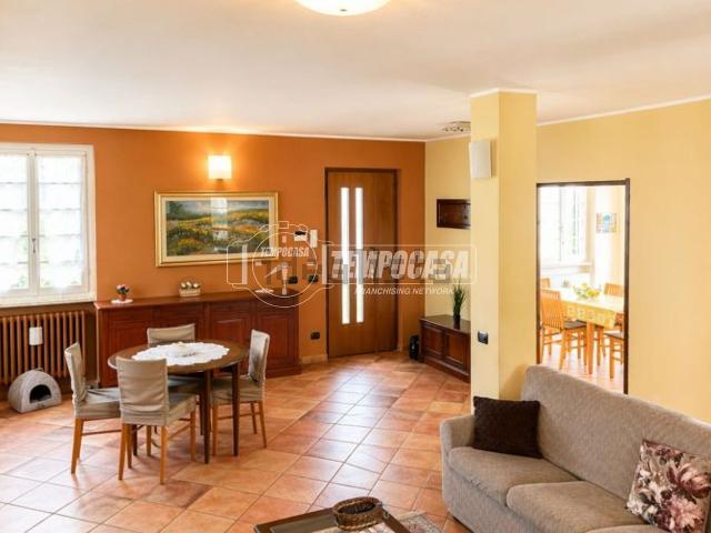 Casa in vendita a Aizurro, Airuno