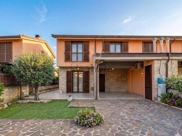 Casa in vendita a Borgo Rivo, Terni