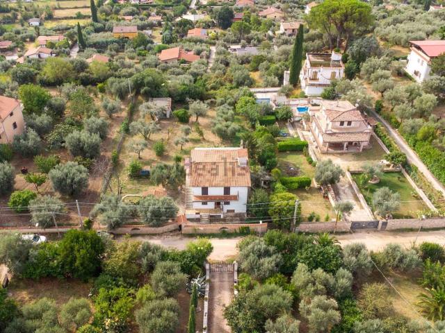 Casa in vendita a Campomaggiore, Fara Sabina