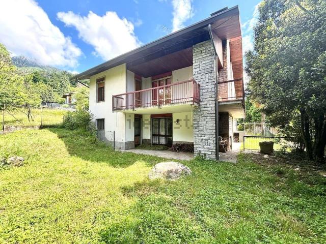 Casa in vendita a Comunità Montana Valli del Verbano, Casalzuigno
