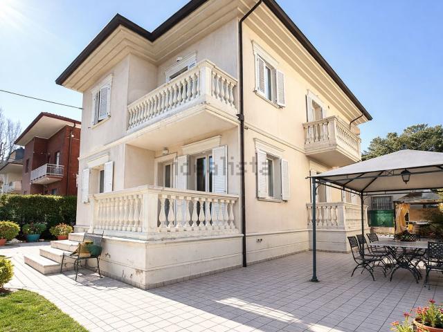 Casa in vendita a Rimini, Reggio Emilia