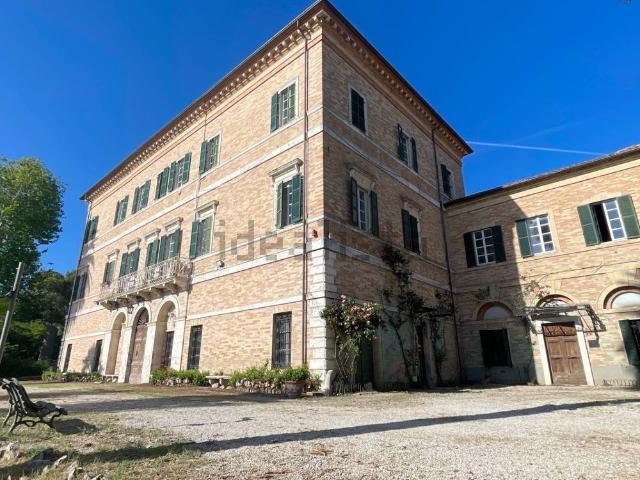Casa in vendita a Ragnola, Marche
