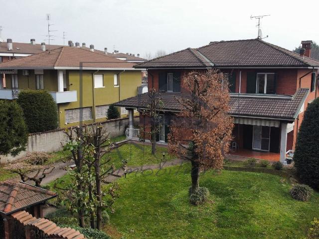 Casa in vendita a Casorezzo, Milano