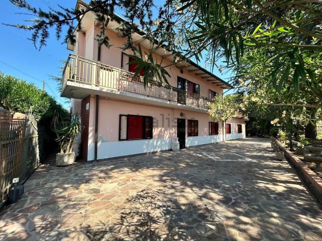 Casa in vendita a Fenil del Turco, Rovigo