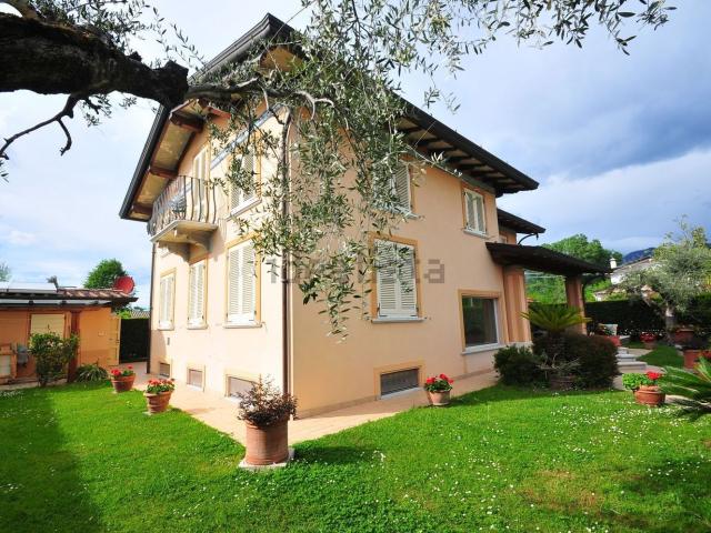 Casa in vendita a Tonfano, Toscana