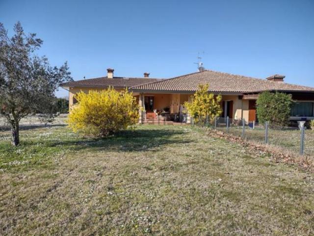 Casa in vendita a Unione dei comuni Valle del Savio, Cesenà