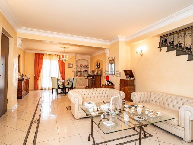 Casa in vendita a Pedara, Sicilia