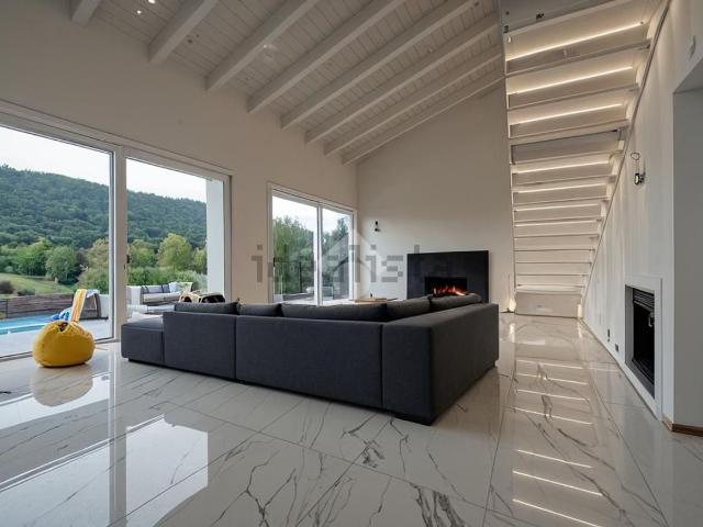 Casa in vendita a Cavazzoli, Re
