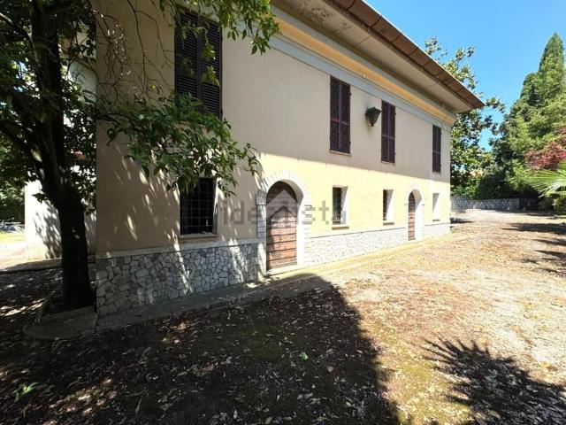 Casa in vendita a Bassiano, Lazio