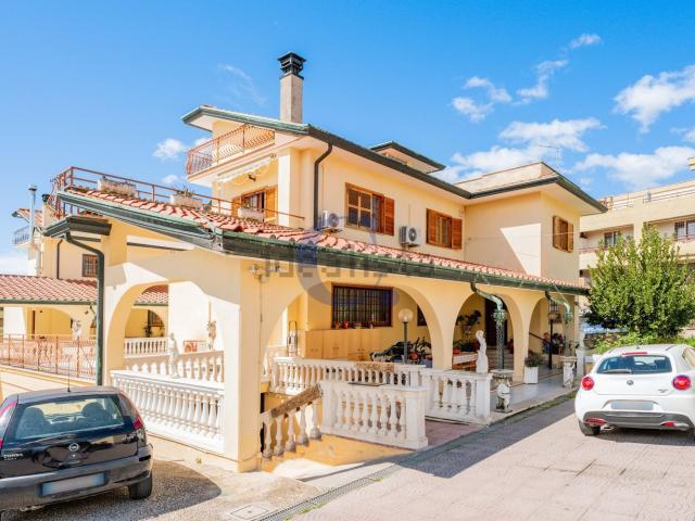 Casa in vendita a Guidonia Montecelio, Roma Capitale