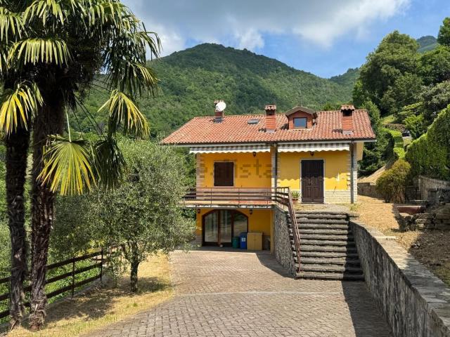 Casa in vendita a Azzonica, Sorisole