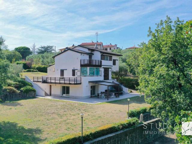 Casa in vendita a Lamporecchio, Pistoia