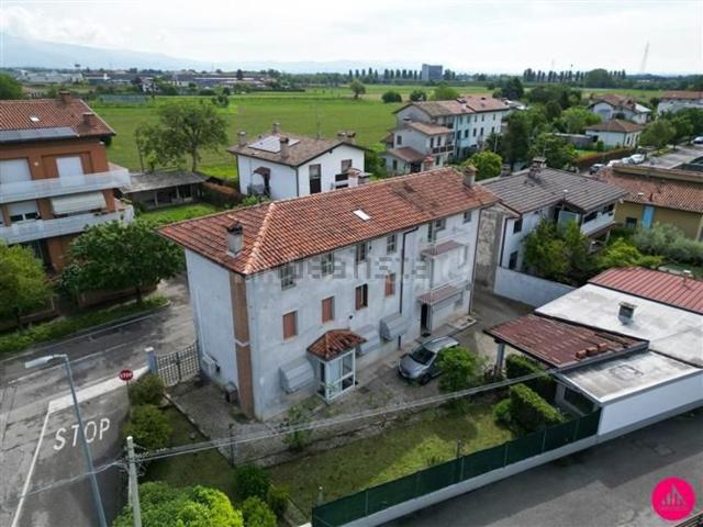 Casa in vendita a Tavagnacco, Friuli-Venezia Giulia