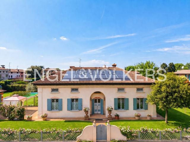 Casa in vendita a Dello, Lombardia