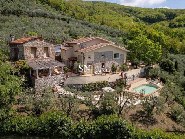 Casa in vendita a Monsummano Alto, Monsummano Terme