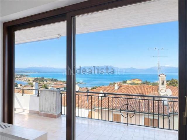 Casa in vendita a Desenzano Del Garda, Lombardia
