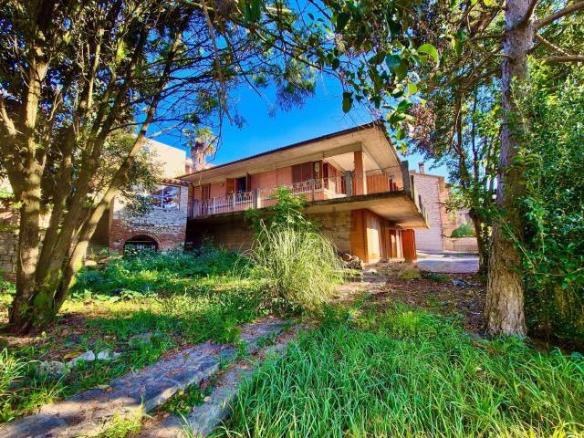 Casa in vendita a Izzalini, Umbria