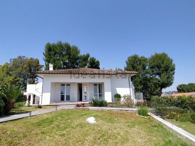 Casa in vendita a Marche, Ancona