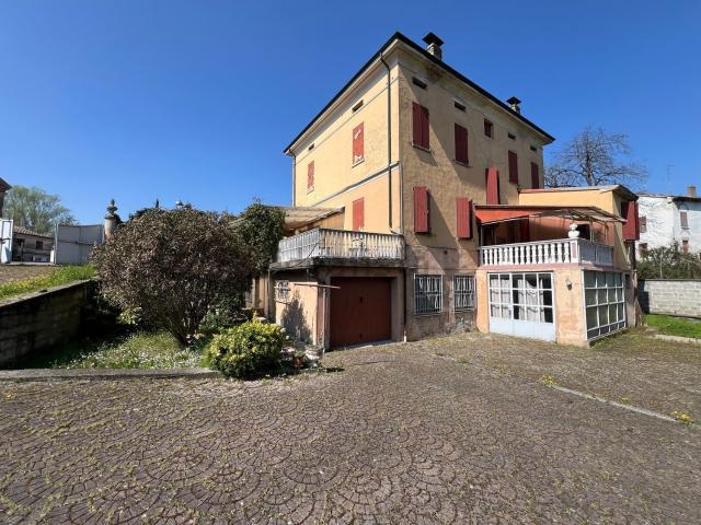 Casa in vendita a Bassa Reggiana, Re