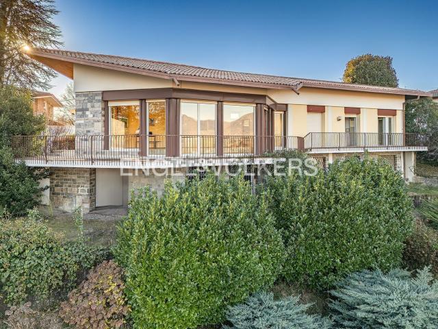 Casa in vendita a Anzano Del Parco, Lombardia