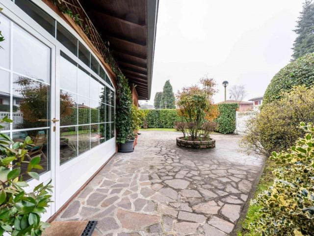 Casa in vendita a Cascina Bazzana, Assago