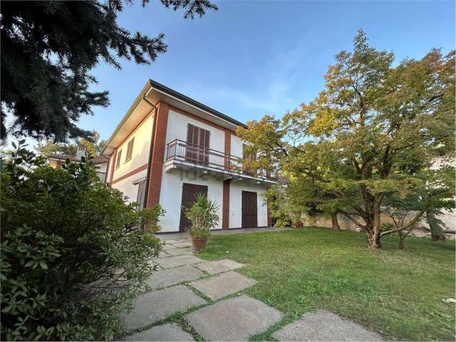 Casa in vendita a Robbio, Lombardia