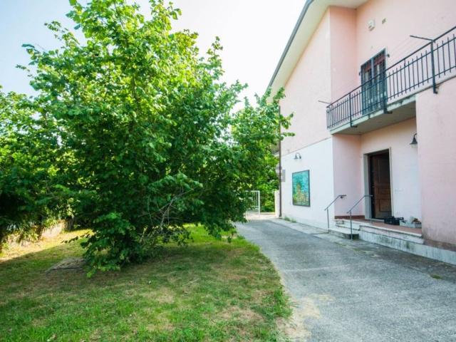 Casa in vendita a Sarzana, Liguria