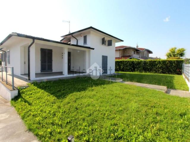 Casa in vendita a San Zeno Naviglio, Lombardia