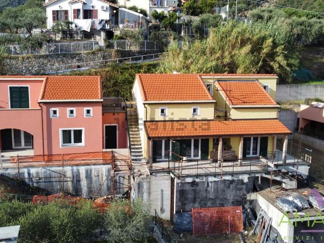 Casa in vendita a Viarzo, Quiliano