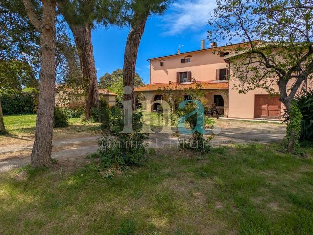 Casa in vendita a Cecina, Toscana