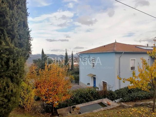Casa in vendita a Larderello, Toscana