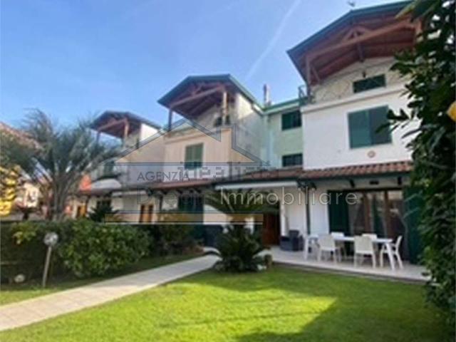 Casa in vendita a Colonne, Giugliano In Campania