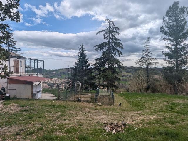 Casa in vendita a Marche, Macerata