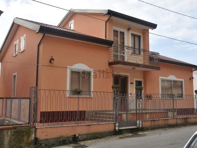 Casa in vendita a Magliano Vetere, Campania