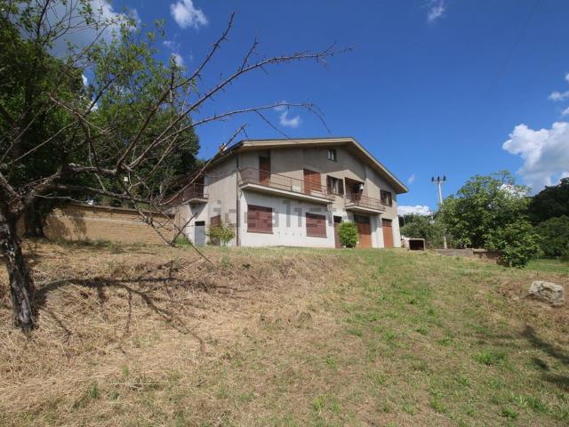 Casa in vendita a Viterbo, Lazio