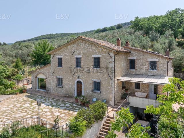 Casa in vendita a Baschi, Umbria