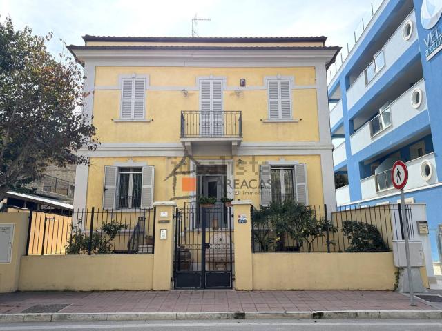 Casa in vendita a Marche, Ascoli Piceno