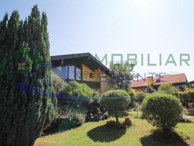 Casa in vendita a Arsago Seprio, Lombardia