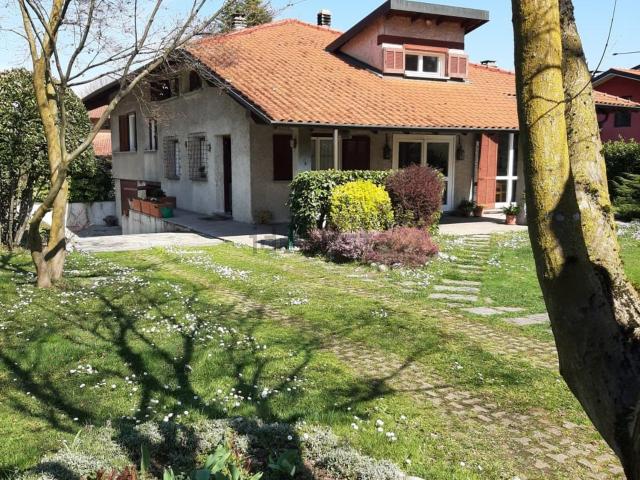 Casa in vendita a Guanzate, Lombardia
