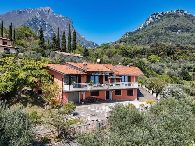 Casa in vendita a Comunità Montana Parco Alto Garda bresciano, Toscolano Maderno